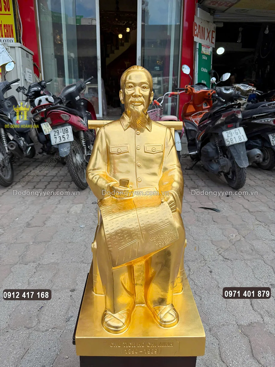 Bức tượng B&aacute;c c&oacute; k&iacute;ch thước lớn